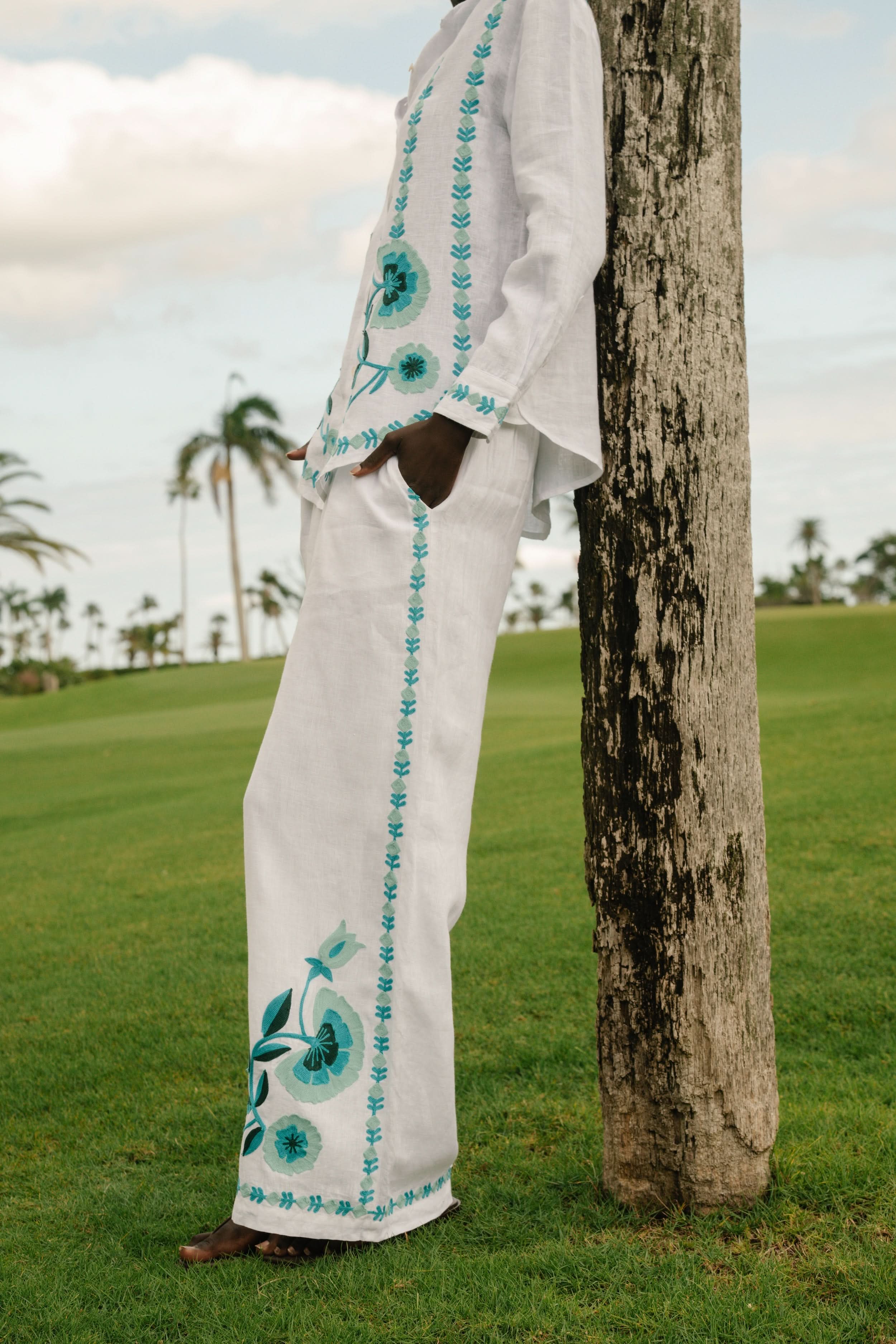 Avallon Embroidery Kaylee Pant - Image 2