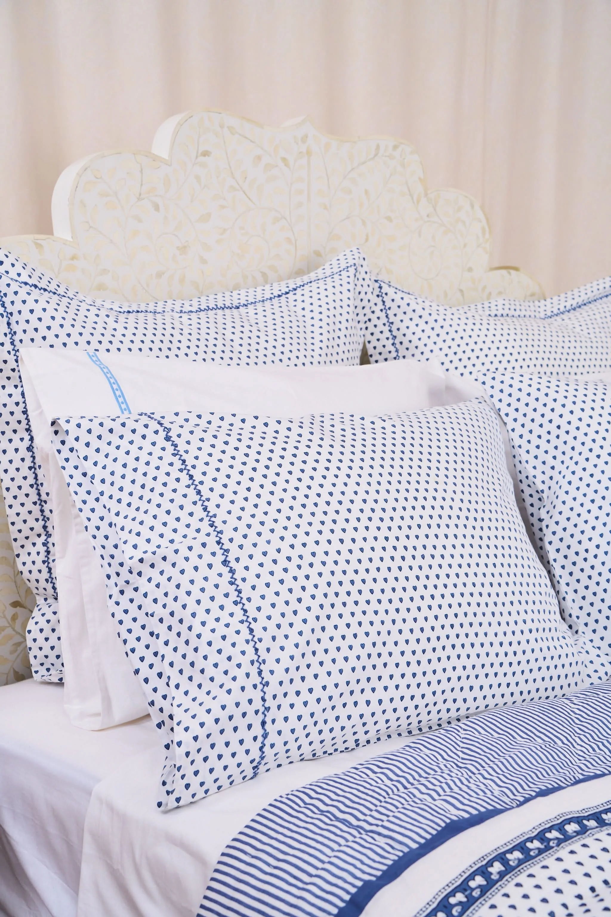 Hearts Pillowcase Set - Image 2