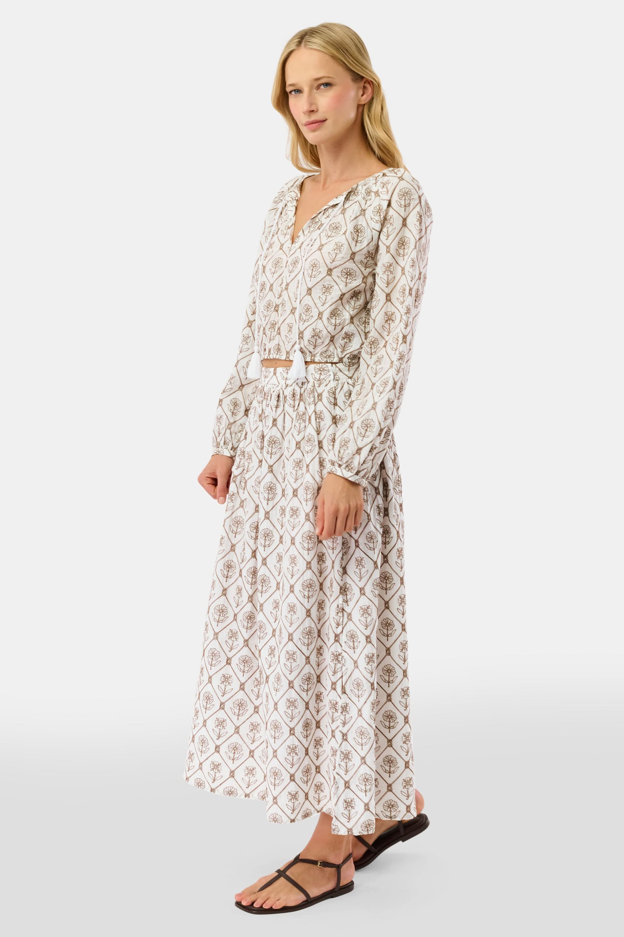 Infinity Floral Embroidery Valerie Skirt - Image 3